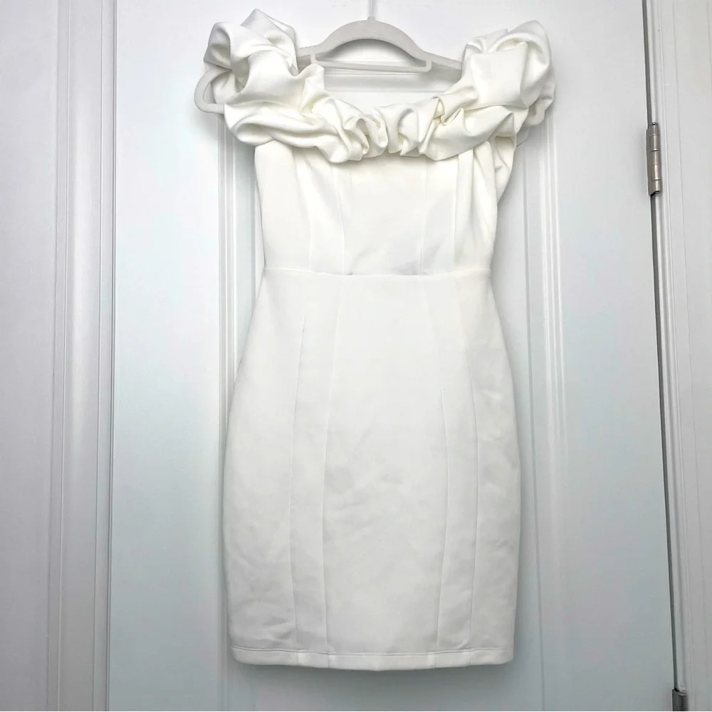 WINDSOR- Kiari Formal Off the Shoulder Ruffled Dress - Picture 5 of 9